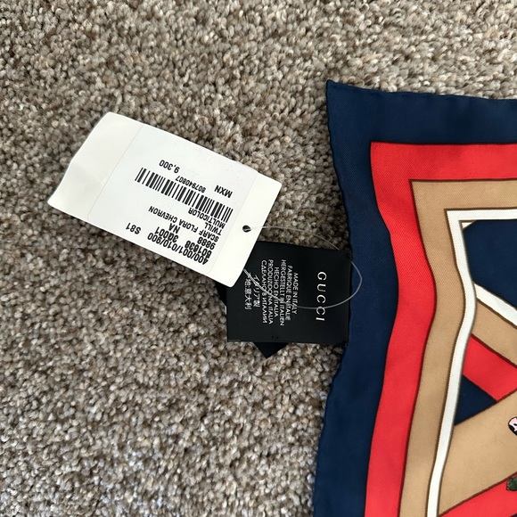 Gucci Flora Snake print Scarf - Picture 4 of 5